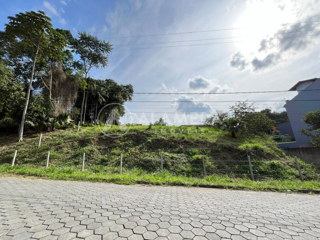 Terrenos no Bairro Salto Waissbach, medindo 1.653,62 m, Zona Industrial - Corredor de Serviço 2, com 60,% ocupação e 2,4% de coeficiente, frente para 2 Ruas. — foto 7