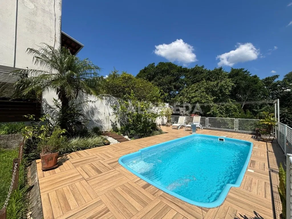 Excelente casa TOTALMENTE MOBILIADA no bairro Velha em Blumenau! — foto 4