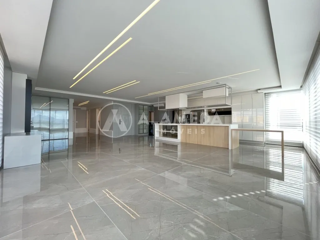 Cobertura Plana no alto do bairro Vila Nova com uma vista deslumbrante do centro da Cidade! - foto 1