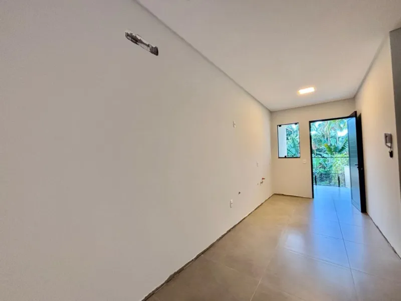 Excelente Sobrado SEMI-MOBILIADO, no Bairro Água Verde em Blumenau! — foto 4