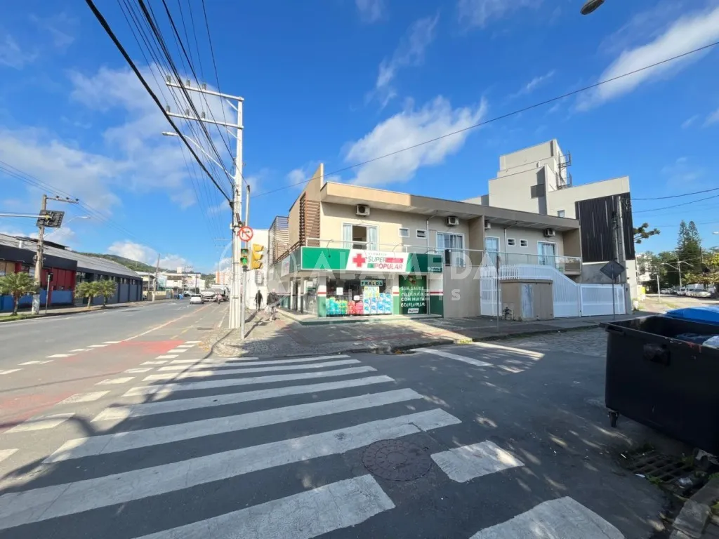 Prédio comercial e residencial no bairro Garcia! - foto 1