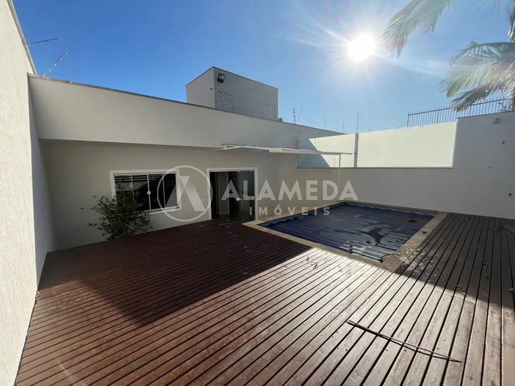 Casa com piscina, final de rua com muita privacidade no bairro Escola Agrícola - Blumenau/SC. - foto 1