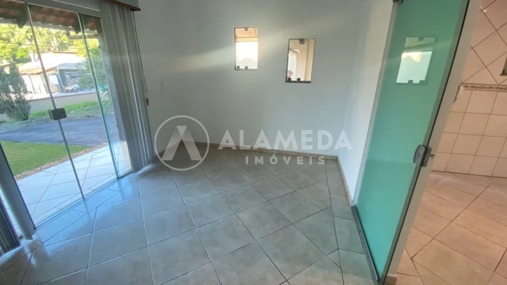Oportunidade para Investidores! Imóvel com excelente potencial comercial e residencial — foto 4