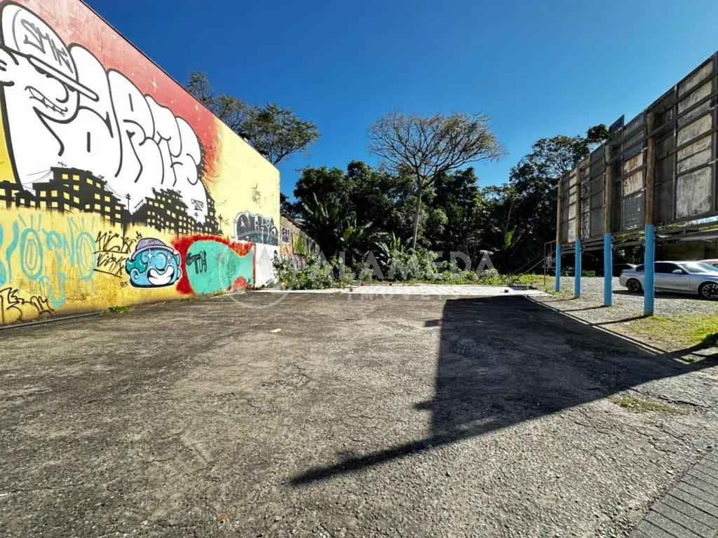 Excelente terreno com 748 m de área no Centro em Blumenau! - foto 1