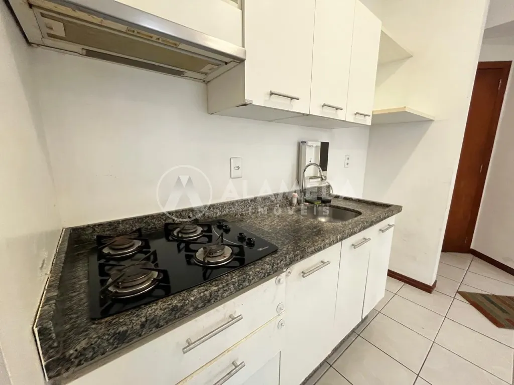 Apartamento semi mobiliado próximo a FURB em Blumenau, com dois dormitórios sendo uma suíte. — foto 6