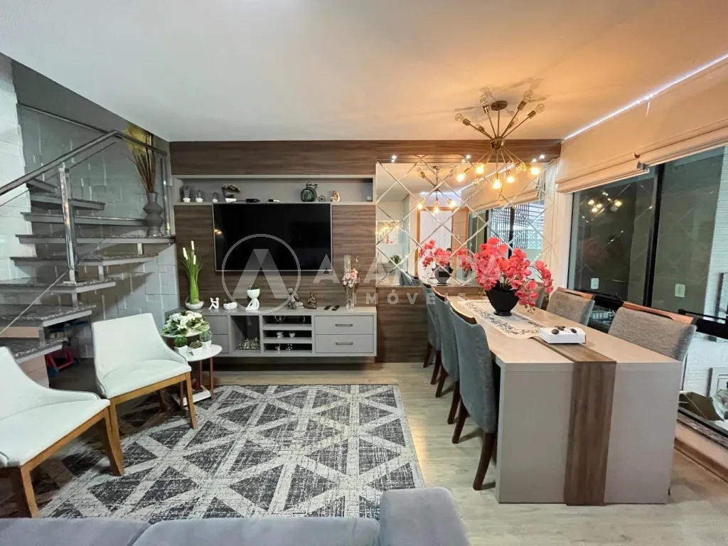 Casa à Venda - Velha Central, Blumenau Finamente decorada | 2 Suítes | Espaço gourmet | Excelente localização - foto 1