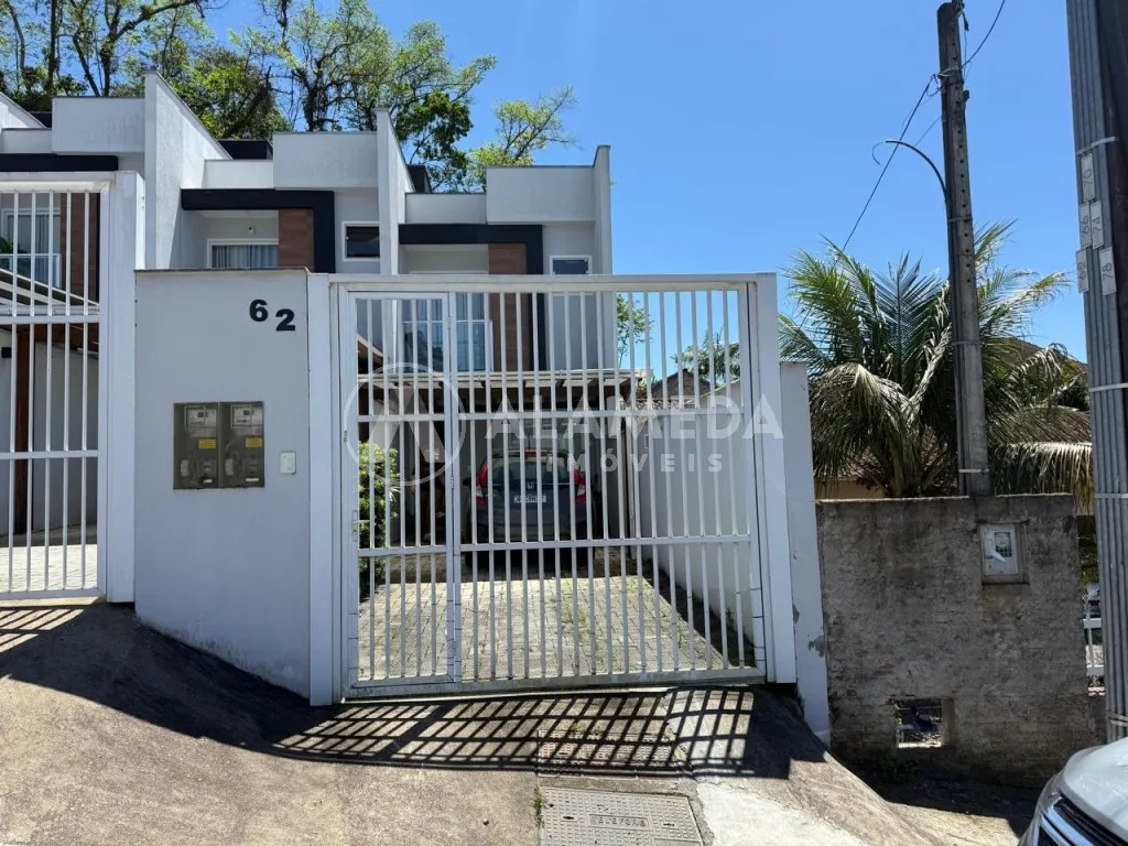 Belíssimo sobrado semi mobiliado no Bairro Salto do Norte em Blumenau! — foto 2
