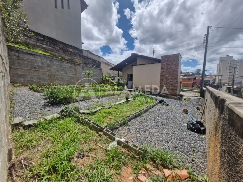 Casa com 3 dormitórios e 2 vagas de garagem no bairro Itoupava Norte em Blumenau. — foto 3