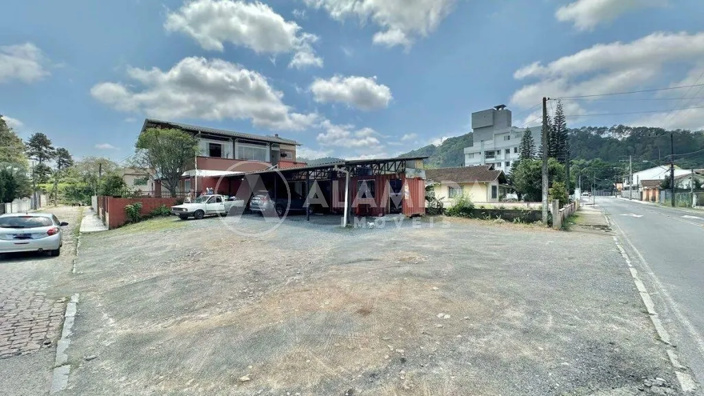Excelente terreno com ótima localização e visibilidade, ideal para uso residencial ou comercial. - foto 1