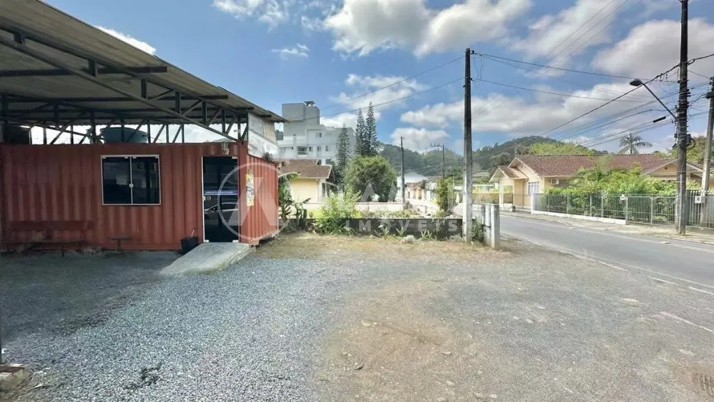 Excelente terreno com ótima localização e visibilidade, ideal para uso residencial ou comercial. — foto 3