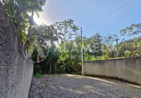 Terreno localizado próximo ao centro em transversal da Rua Pastor Oswald Hesse, bairro Ribeirão Fresco, em Blumenau. — foto 2