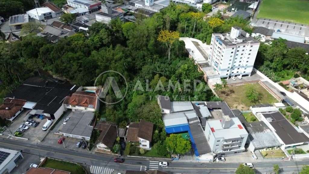 Terreno medindo 7.200,00 na Região Central do Bairro da Velha . ZONA RESIDENCIAL 6 (ZR6) — foto 2