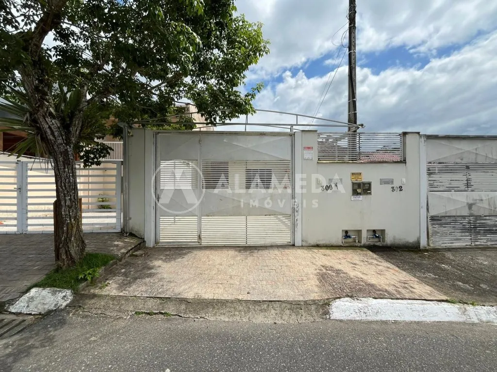 Casa a venda no bairro Fidelis em Blumenau SC, com 3 dormitórios sendo uma suíte - foto 1