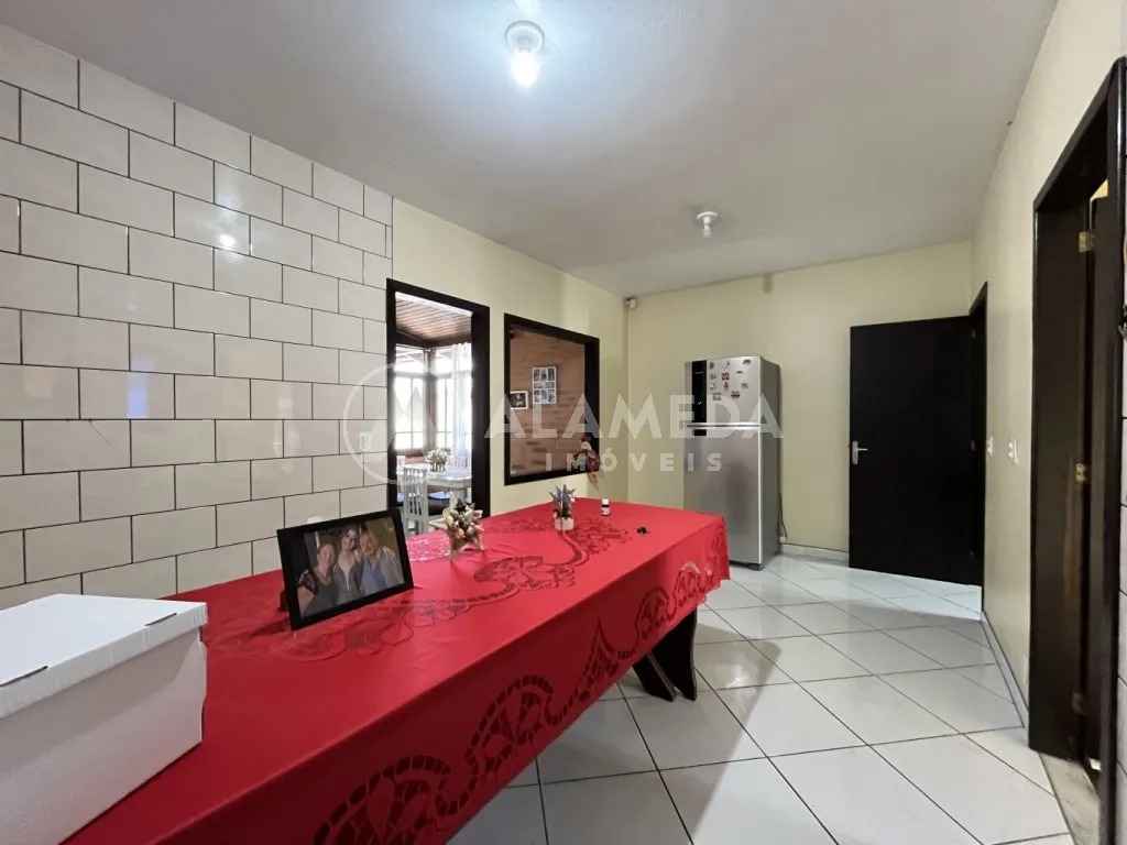 Casa ampla com área de festas e piscina no bairro Belchior - próxima à BR-470 / Segalas. — foto 7