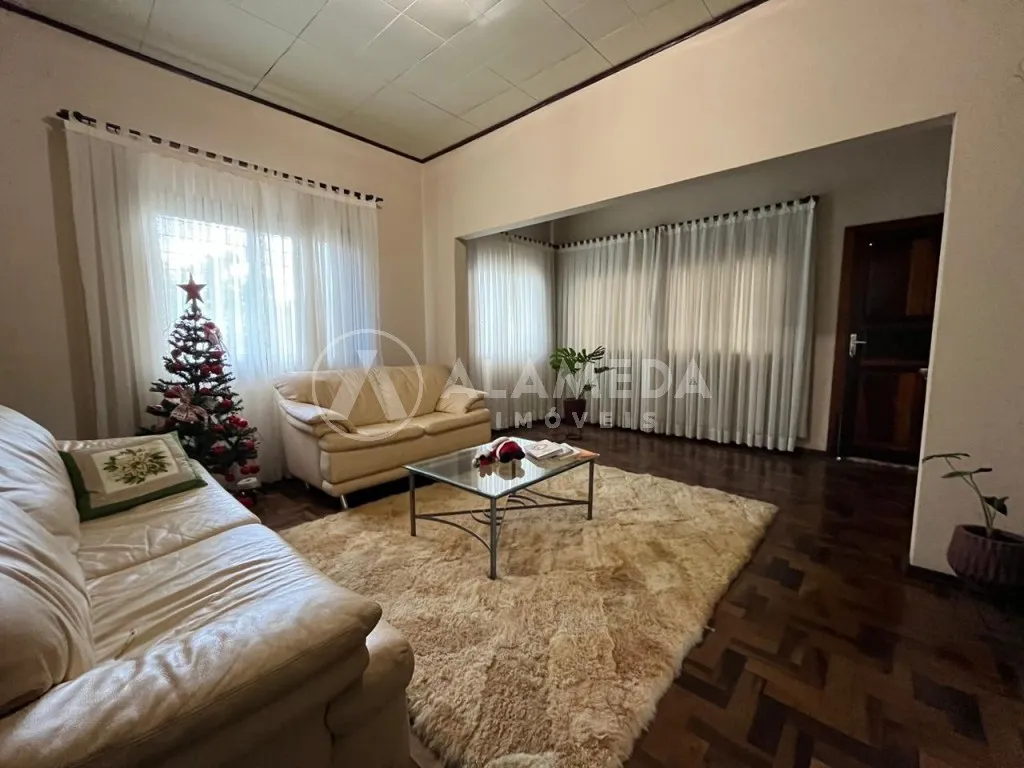 Casa averbada em Terreno ZC2 com 892 m no Bairro Água Verde em Blumenau - Alto Potencial Construtivo — foto 2
