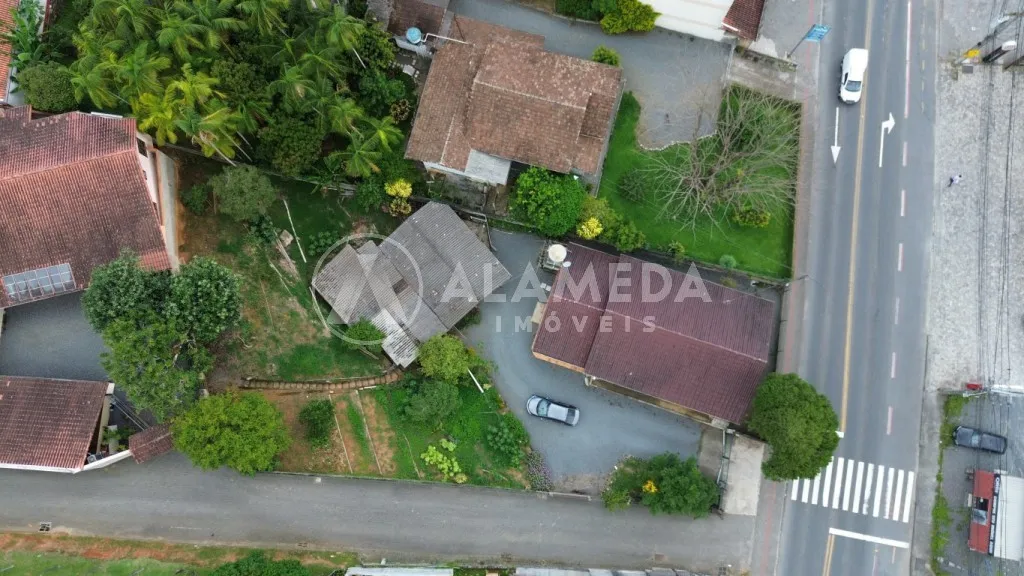 Terreno ZC2 com 892 m no Bairro Água Verde em Blumenau - Alto Potencial Construtivo — foto 2