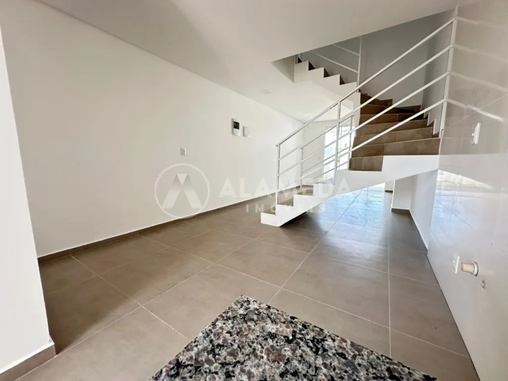 Sobrado à venda no bairro Santa Terezinha em Gaspar com 2 Suítes — foto 6