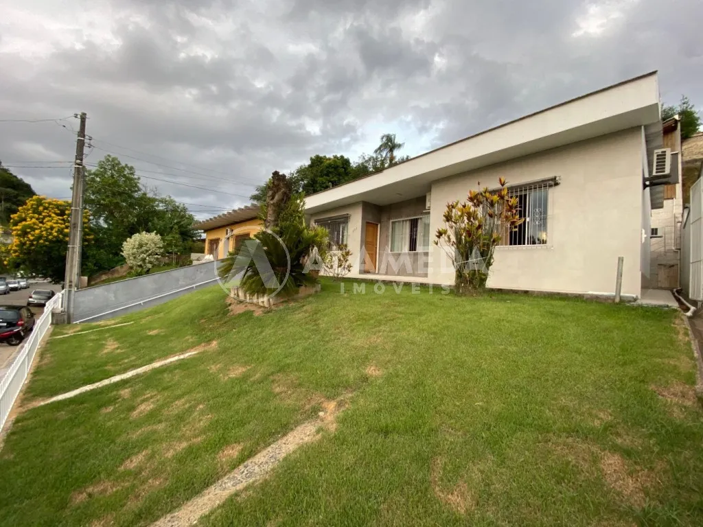 Excelente casa térrea no bairro Velha em Blumenau terraço e área de festas! — foto 2