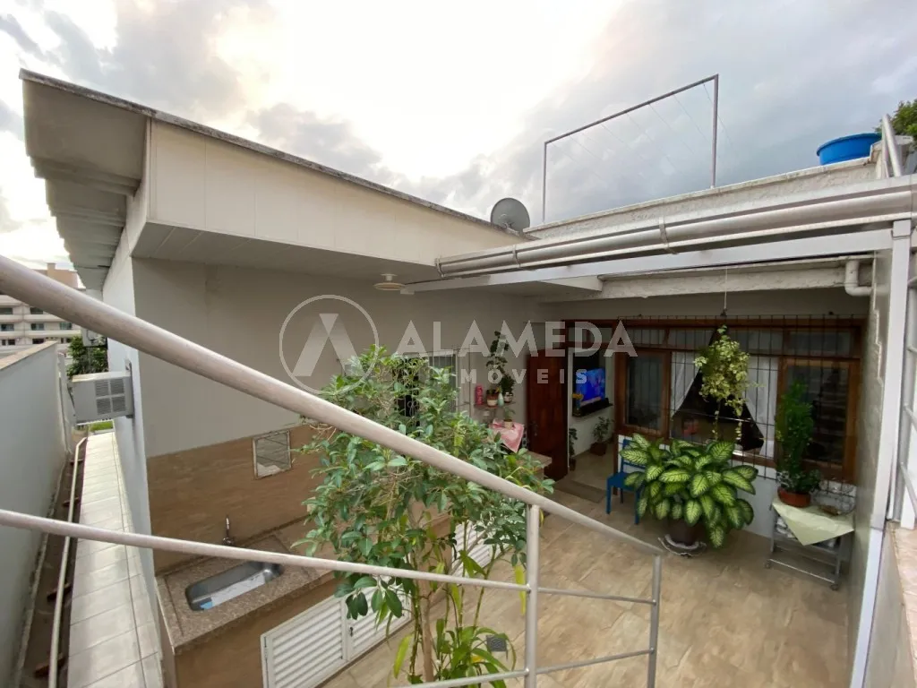 Excelente casa térrea no bairro Velha em Blumenau terraço e área de festas! — foto 7