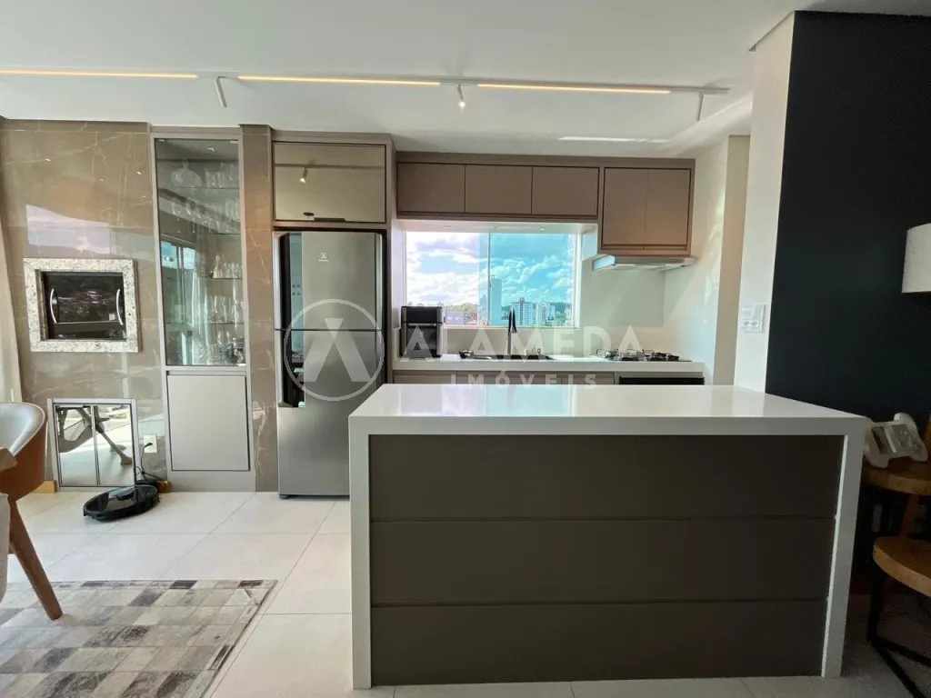 Apartamento fino semi mobiliado ao lado do parque Ramiro disponível para venda! — foto 2