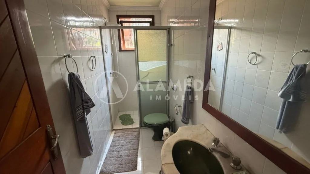 Casa com dois pavimentos localizada no bairro Itoupava Norte, atrás do Guarani. — foto 7