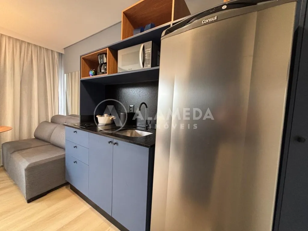 Loft muito bem localizado no bairro Velha, está ao lado da Vila Germânica, onde acontece nossa bela e famosa Oktoberfest, e a poucos passos do Parque Ramiro Ruedger, — foto 7