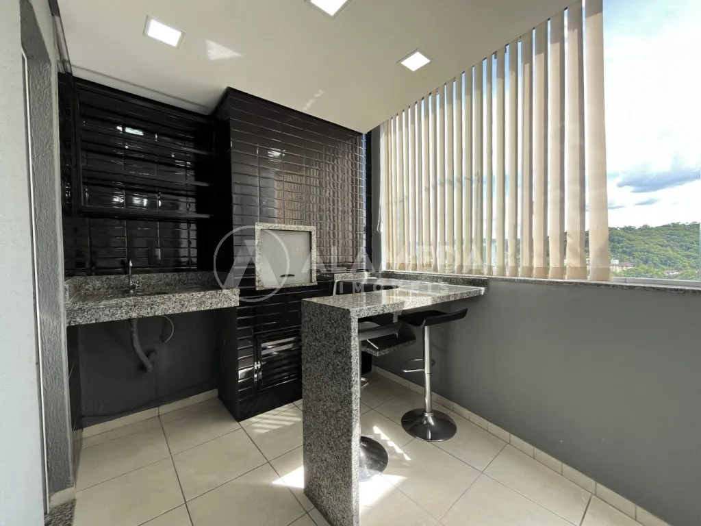 Apartamento pronto para morar, semimobiliado com 3 dormitórios sendo 1 suíte e sacada com churrasqueira, no bairro Água Verde em Blumenau! - foto 1