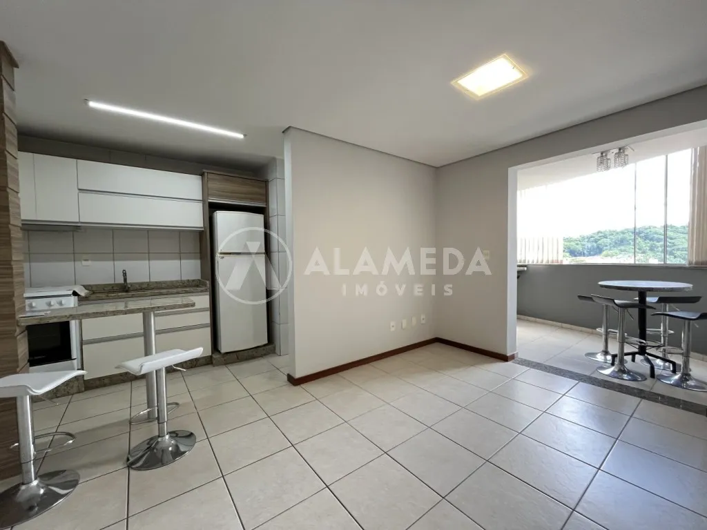 Apartamento pronto para morar, semimobiliado com 3 dormitórios sendo 1 suíte e sacada com churrasqueira, no bairro Água Verde em Blumenau! — foto 6