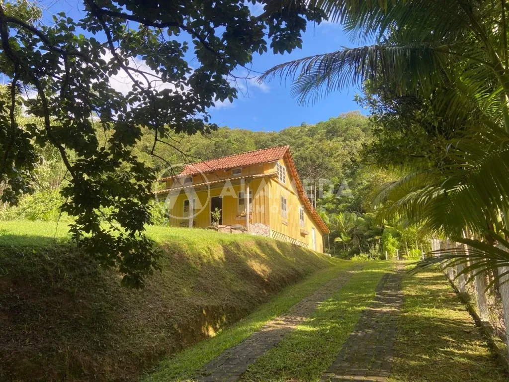 Chácara à venda com 50.000m e Escritura Pública, unindo história e natureza preservada entre Blumenau e Indaial. Um lugar para investir em ecoturismo, lazer, pousadas, moradia ou qualquer empreendimento que valorize o meio ambiente e a cultura local. — foto 3