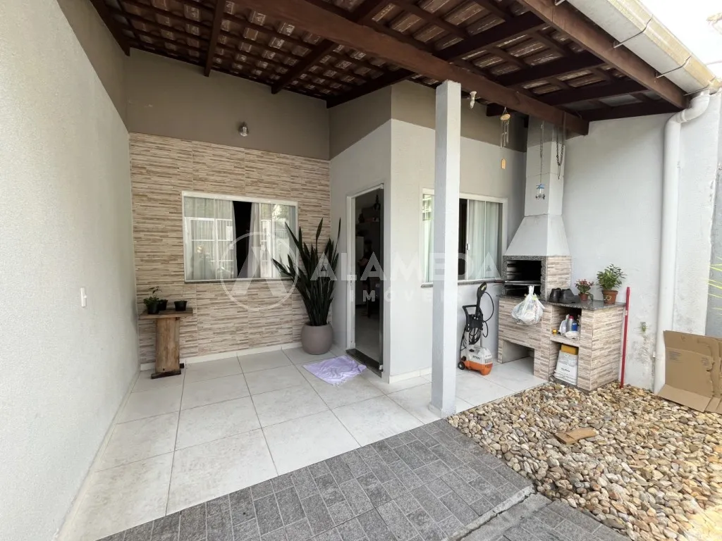 Excelente casa no bairro Tribes em Blumenau! - foto 1