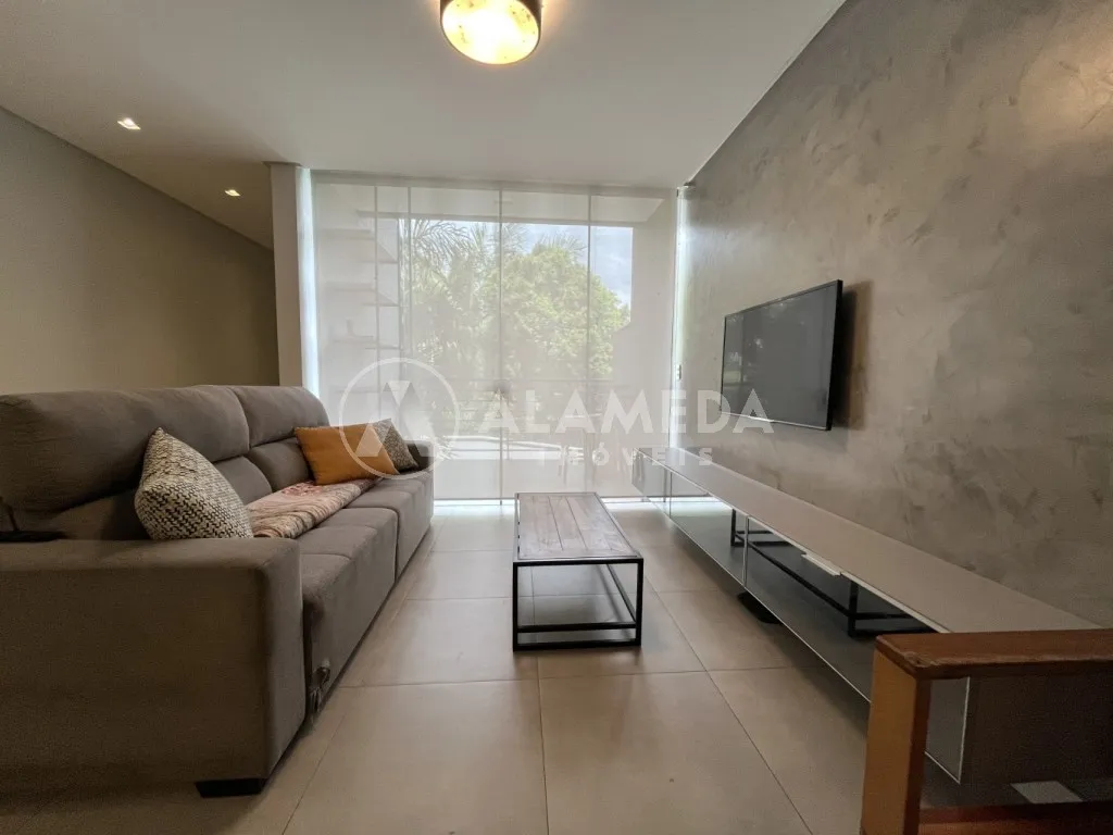 Excelente Sobrado TRIPLEX no bairro Agua Verde em Blumenau! — foto 5
