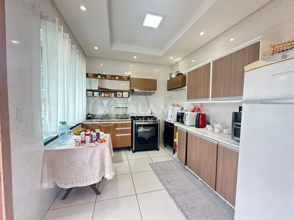 Casa com terreno amplo, 3 quartos sendo uma suíte no bairro Garcia! — foto 5