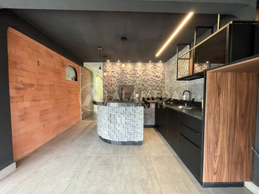 Excelente Casa no Bairro Belchior em Gaspar, frente para rua principal. — foto 3