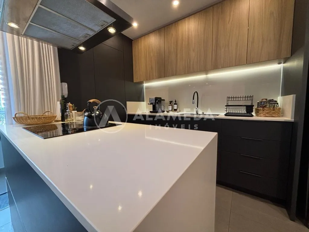 Apartamento 2 dormitórios com 1 suíte, 100% mobiliado com eletros - Bairro Vila Nova. - foto 1