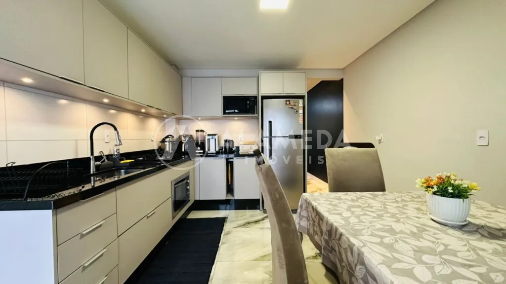 Excelente Sobrado no bairro Salto Weissbach em Blumenau! — foto 7