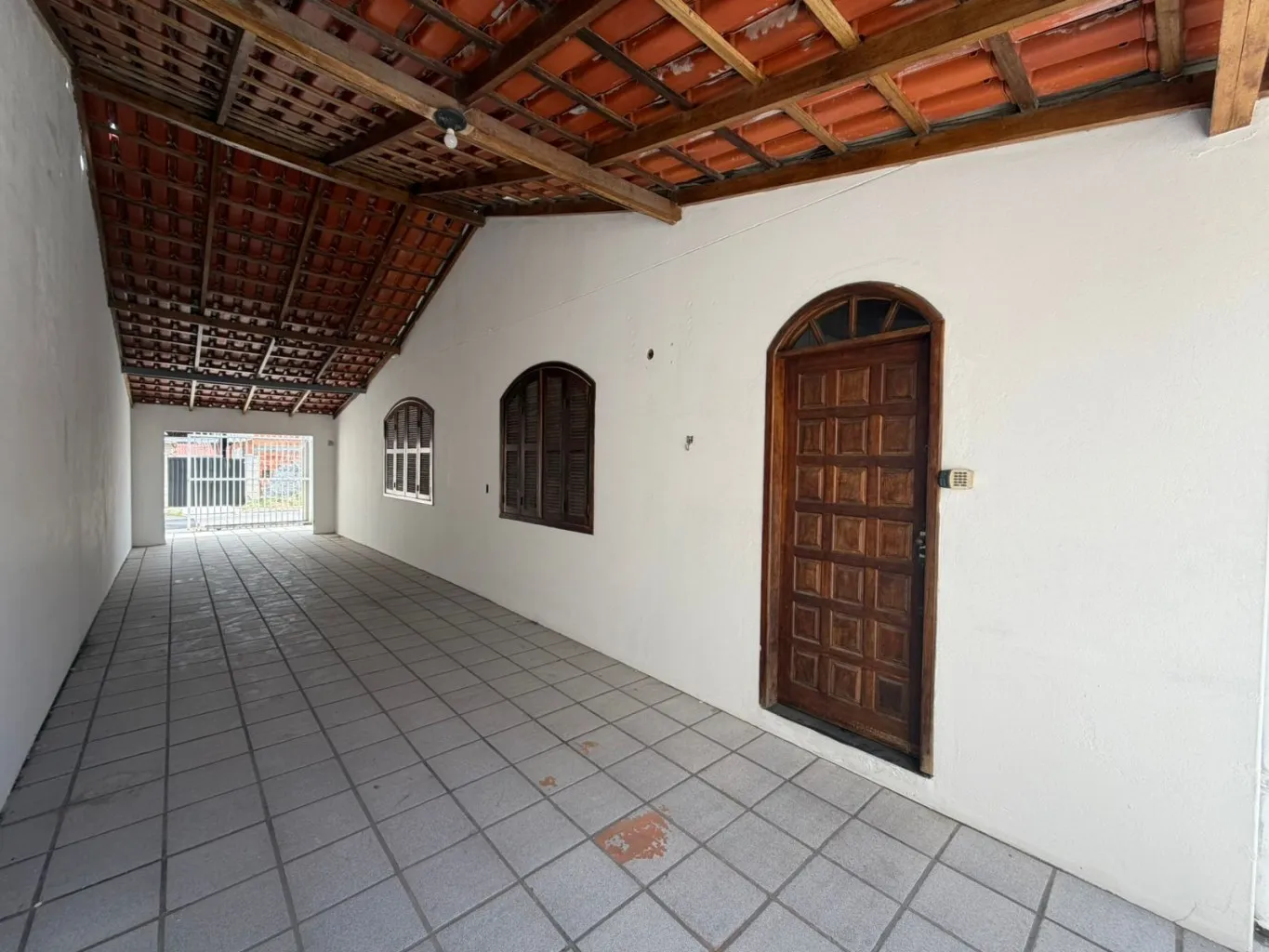 Casa com 2 dormitórios no bairro Cordeiros. — foto 3