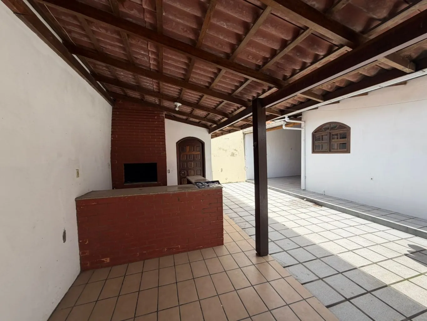 Casa com 2 dormitórios no bairro Cordeiros. — foto 6