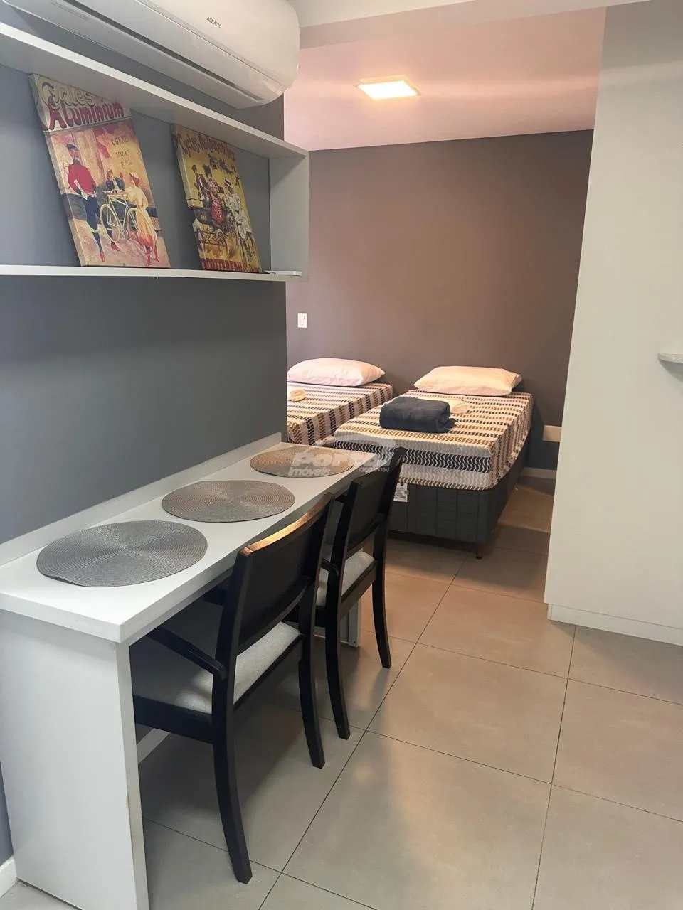Loft mobiliado de 30,55m, contendo 01 dormitório, cozinha equipada, banheiro completo e area de serviço. Nao possui vaga de garagem. O loft está inserido em um condomínio completo, com rooftop, piscina, salão de festas e academia. — foto 5
