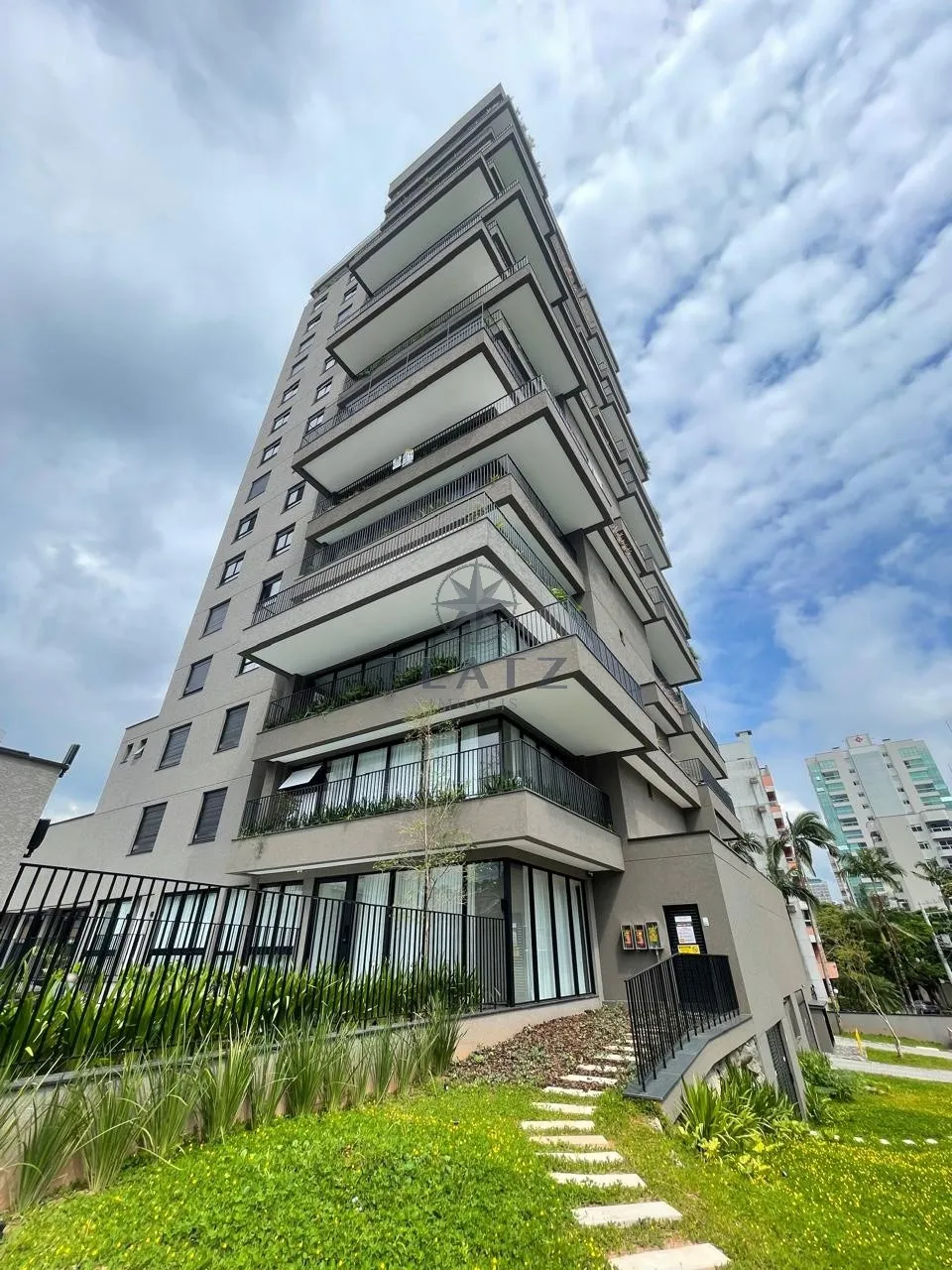 Apartamento de 3 quartos - no bairro Victor Konder, em Blumenau - foto 1