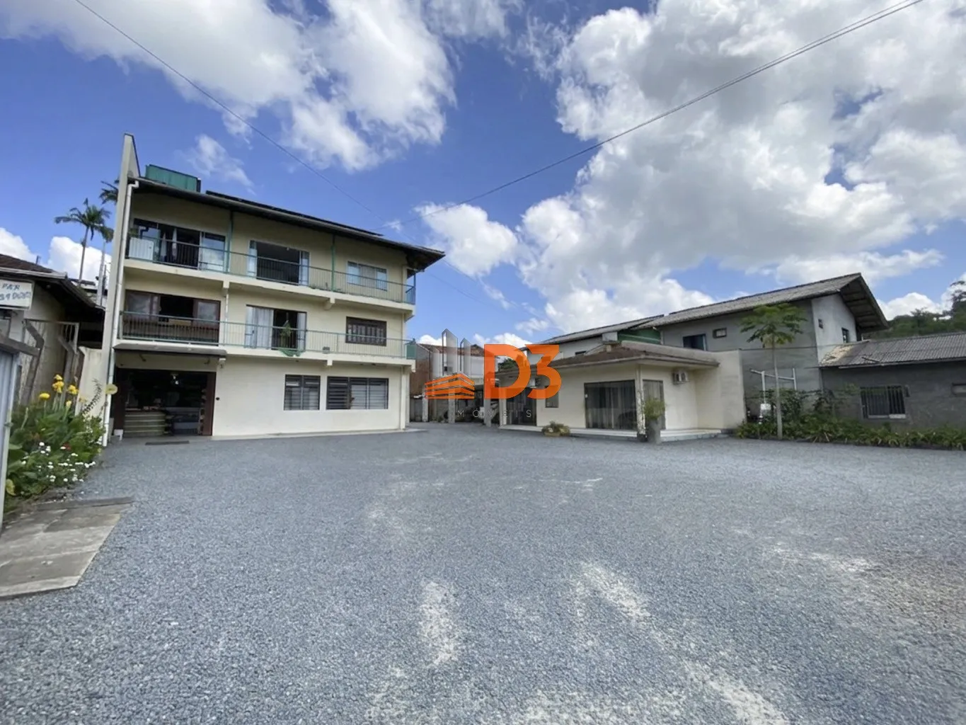 Imóvel Comercial e Residencial Multifuncional com Alto Potencial de Renda | Badenfurt - foto 1