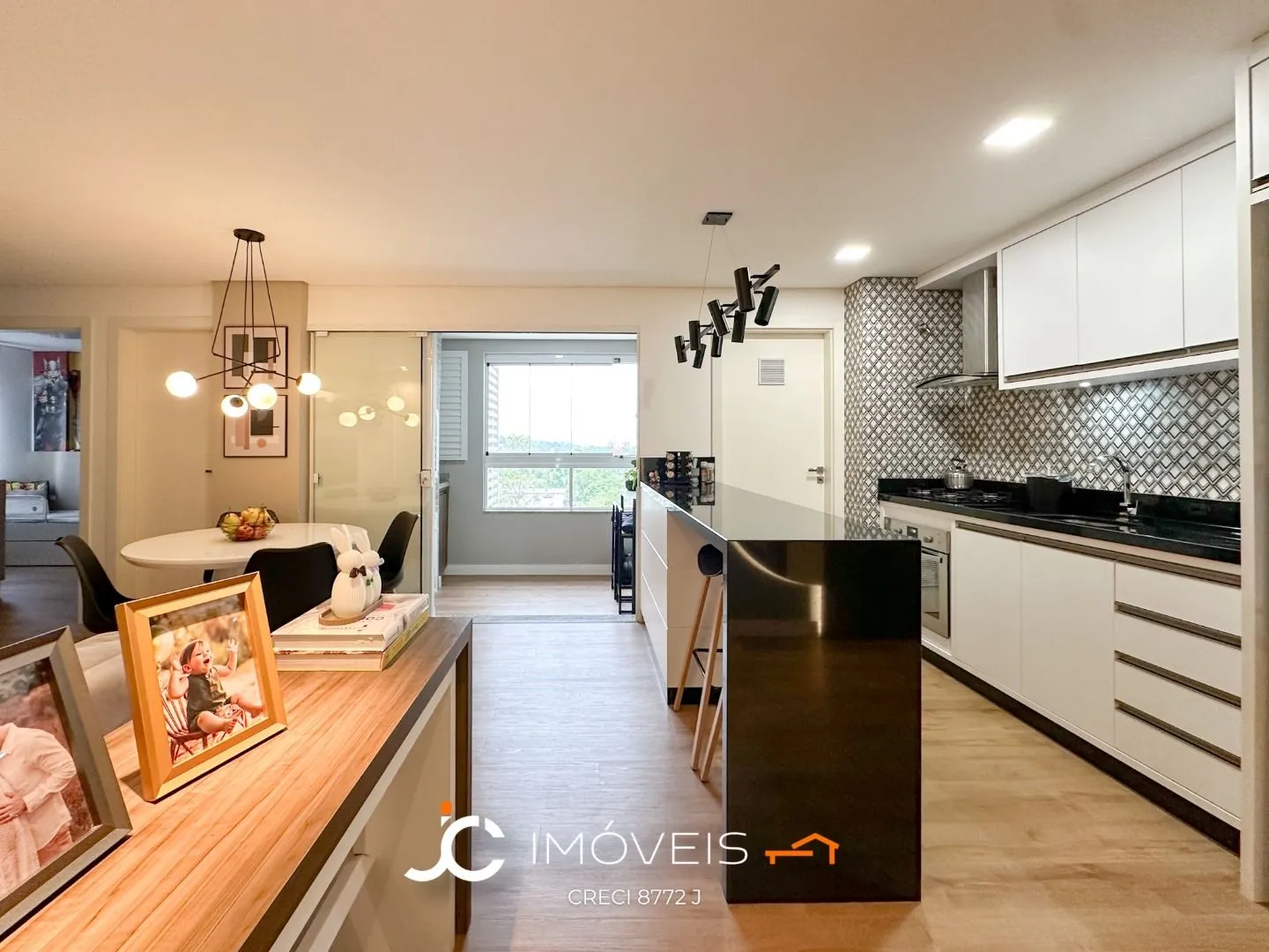 Apartamento Com 2 dormitórios sendo uma suíte - Itoupava Central — foto 2