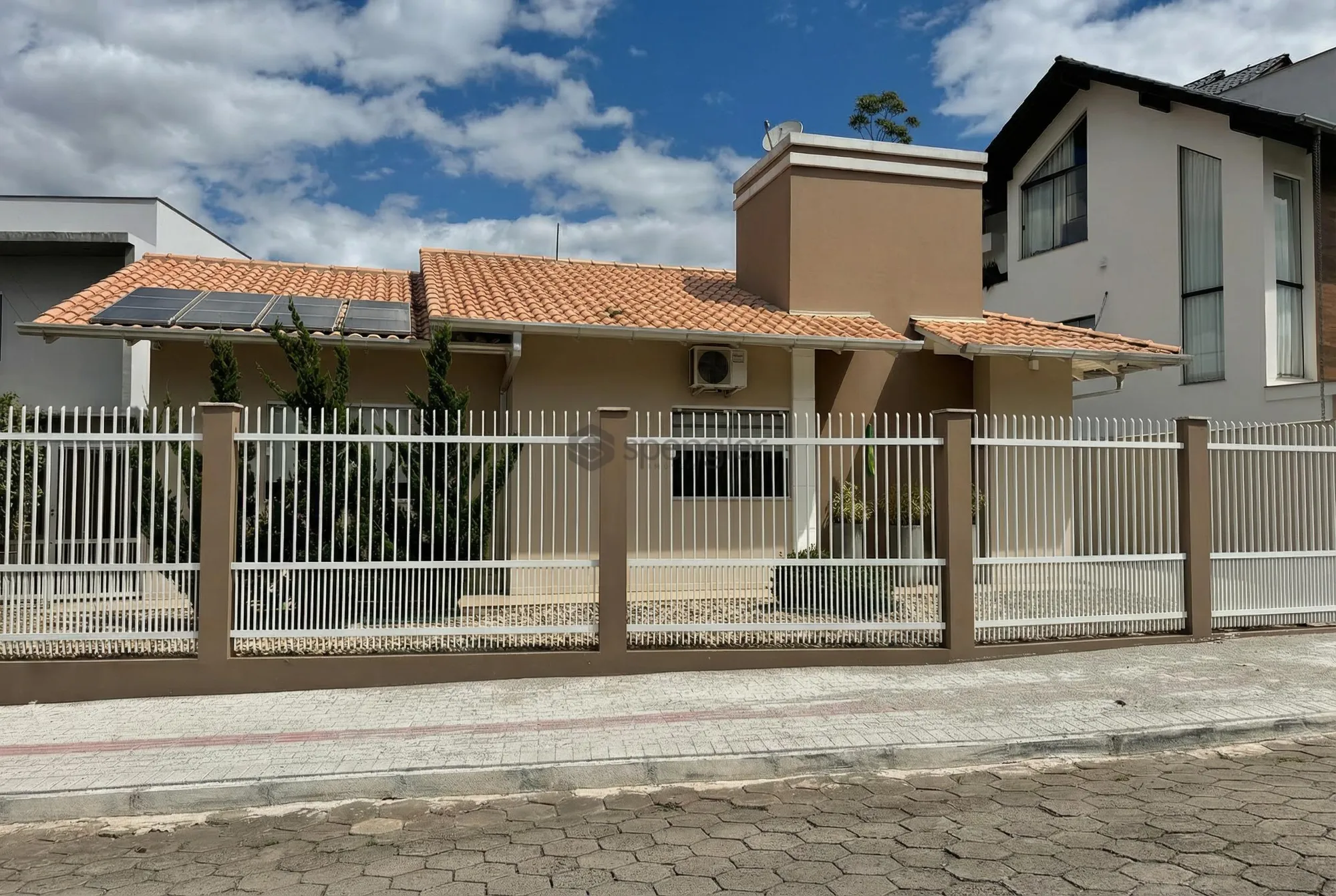 Casa no Centro de Gaspar! REF: CA0863 — foto 2