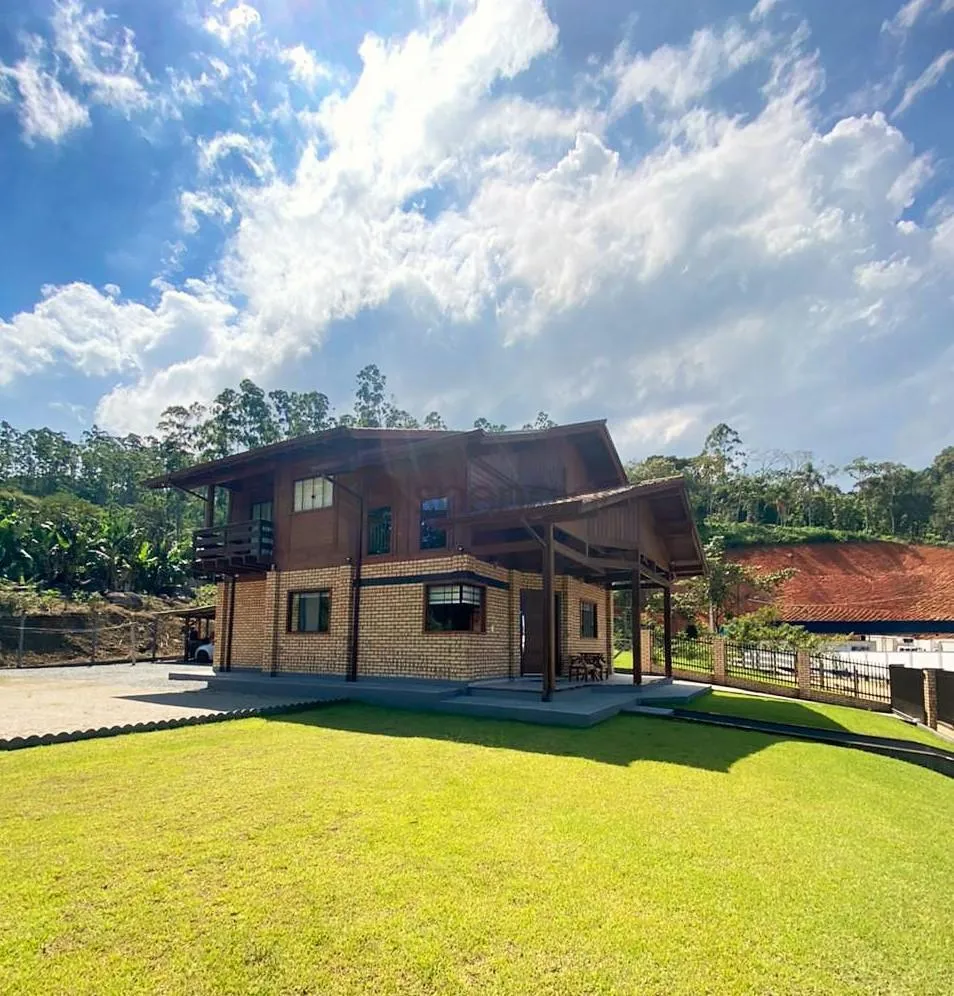 Terreno com 1089m e casa espaçosa, localizados no bairro Baú Baixo, em Ilhota Ref.:CA0420 - foto 1