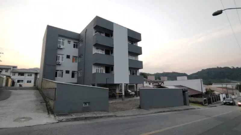 Apartamento à Venda com 2 Dormitórios no Bairro Velha Central em Blumenau - SC - foto 1