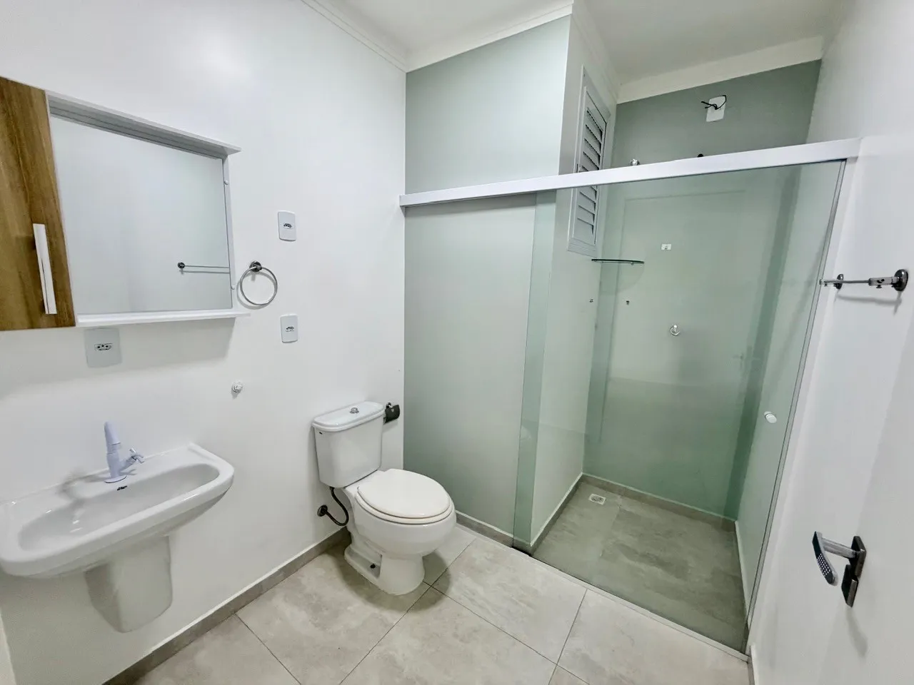 Apartamento 1 Dormitório com 42m, Sol da Manhã, Excelente Iluminação Natural, para Aluguel, no Bairro Vila Nova — foto 6