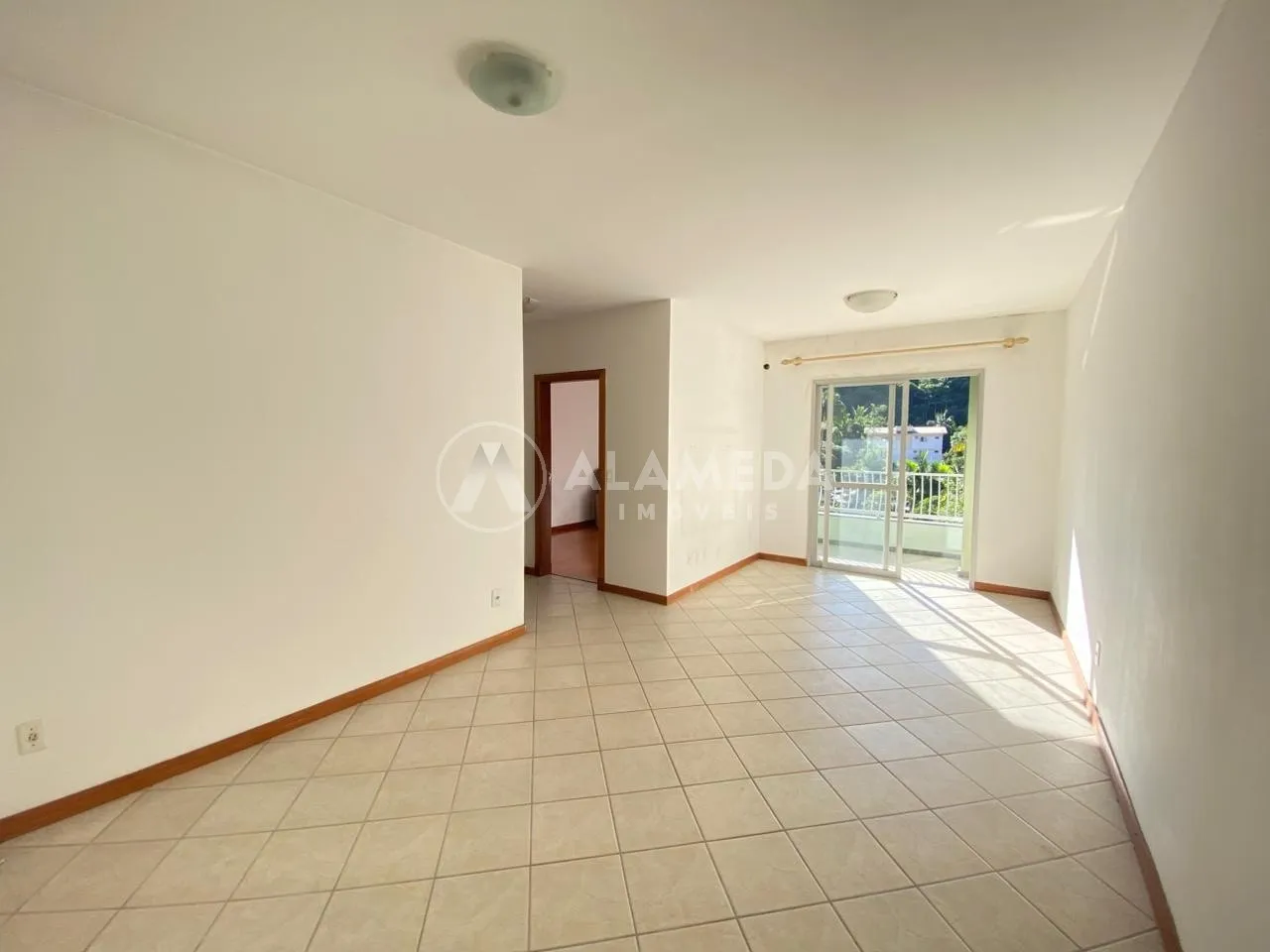 APARTAMENTO A VENDA AO LADO DO CENTRO EM BLUMENAU! — foto 2