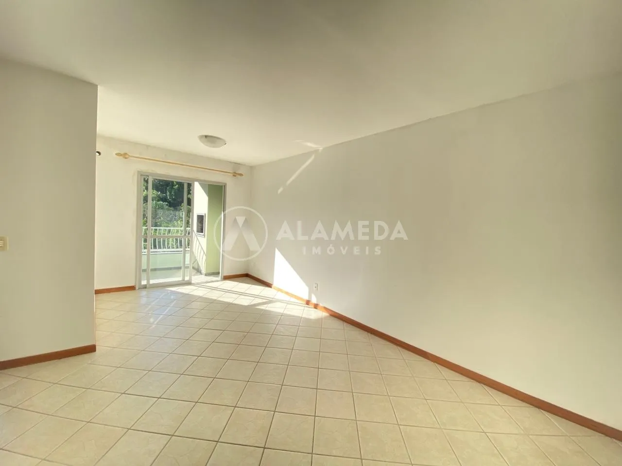 APARTAMENTO A VENDA AO LADO DO CENTRO EM BLUMENAU! — foto 3