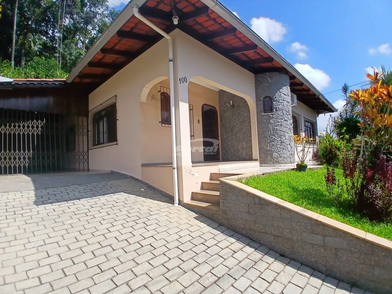 Casa semimobiliada disponível para locação no Bairro Velha, Blemenau SC. - foto 1