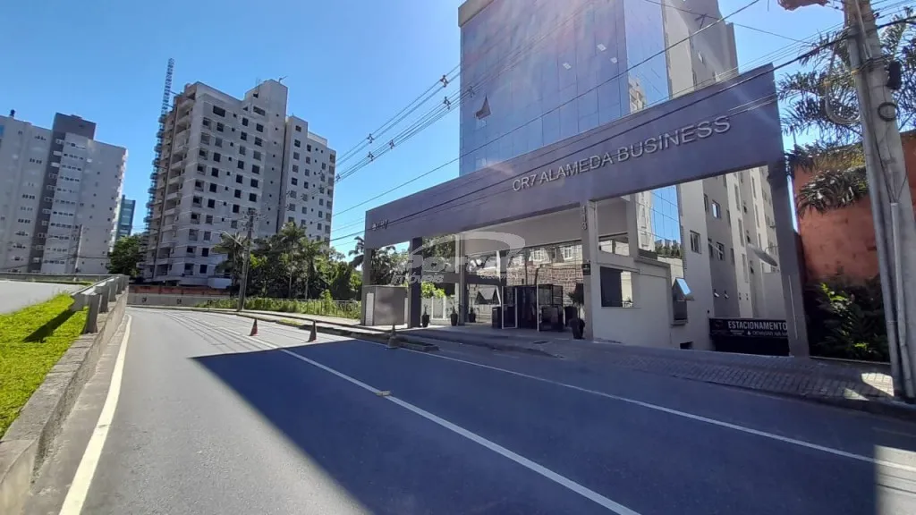 Sala comercial disponível para locação no Edifício Cr7, Bairro Vila Formosa, Blumenau/SC. - foto 1