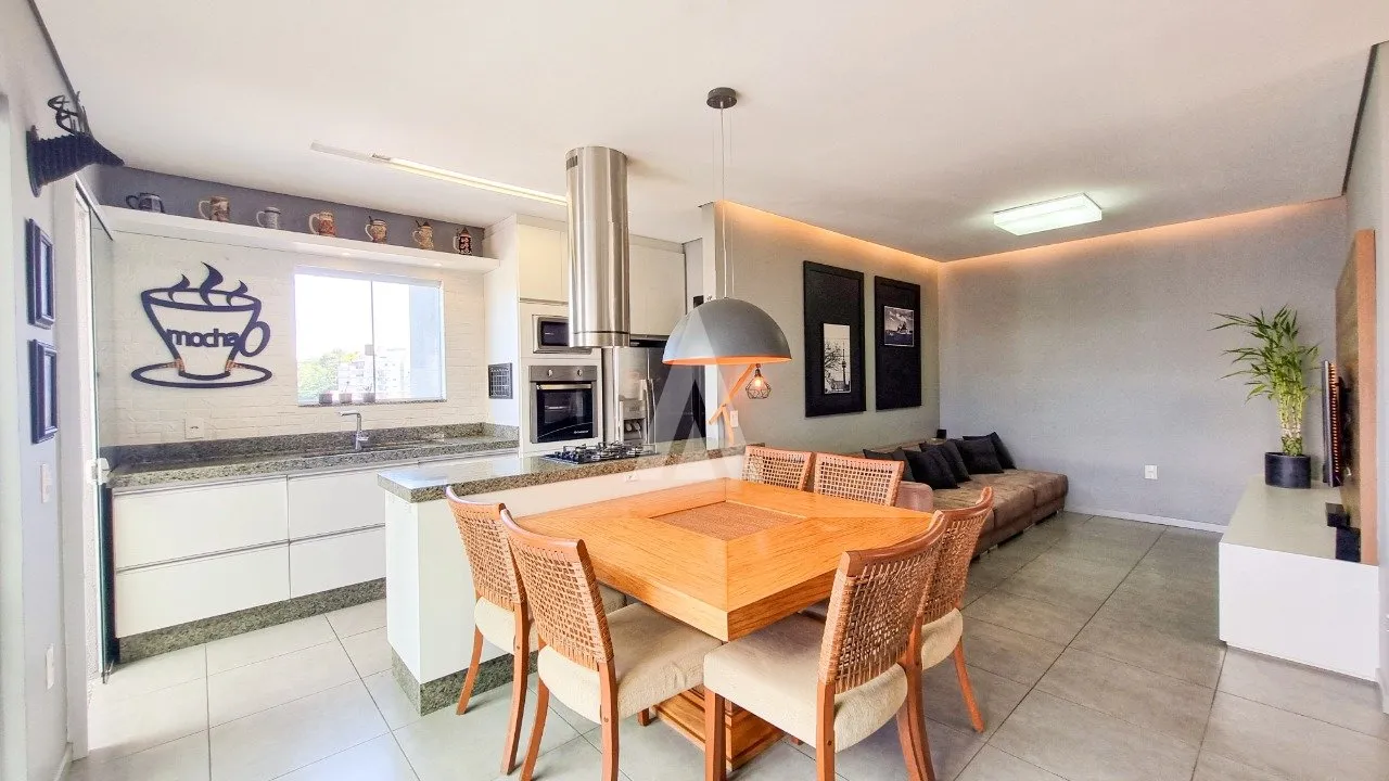 Cobertura plana, 100% mobiliada, com 3 quartos (sendo 2 suítes), à venda no bairro Costa e Silva, em Joinville/SC, por R$ 930.000,00. — foto 2